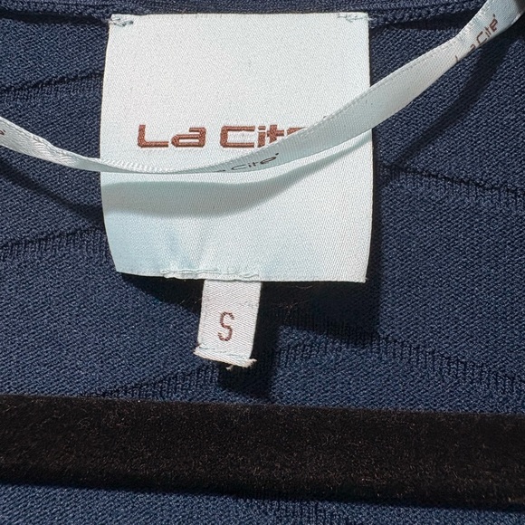 Elegant Navy Mini Dress - Picture 3 of 3